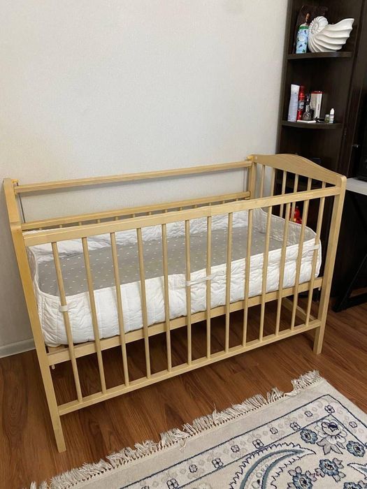Детская кроватка
