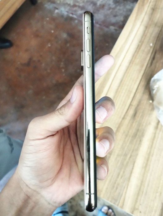 Iphone XS Max sotiladi. Aybi yoq hamma joyi ishlaydi. Ideal