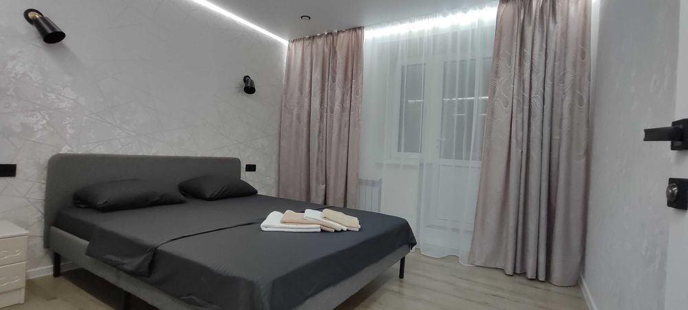 Школьник/VIP/SMART TV/Комфорт/ Сутки/Часы