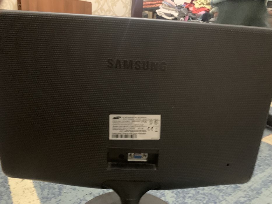 Монитор самсунг 1920:1080