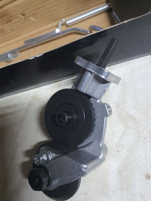 Adaptor pt tiat tablă