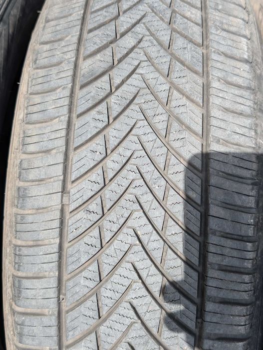 Всесезони гуми Tracmax 225/55 R18 98V