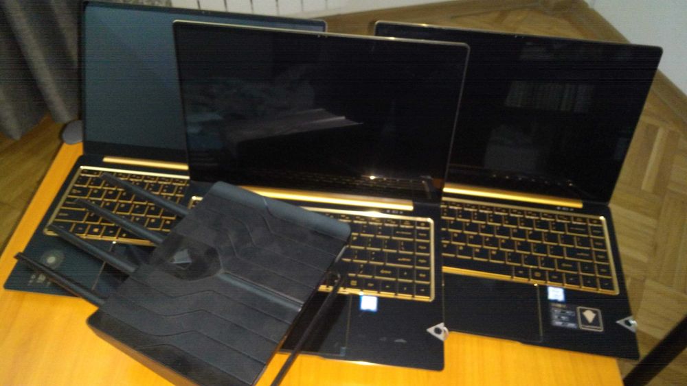 Pachet 3 Laptopuri Cryptodata + 1 Router Minter Guardian