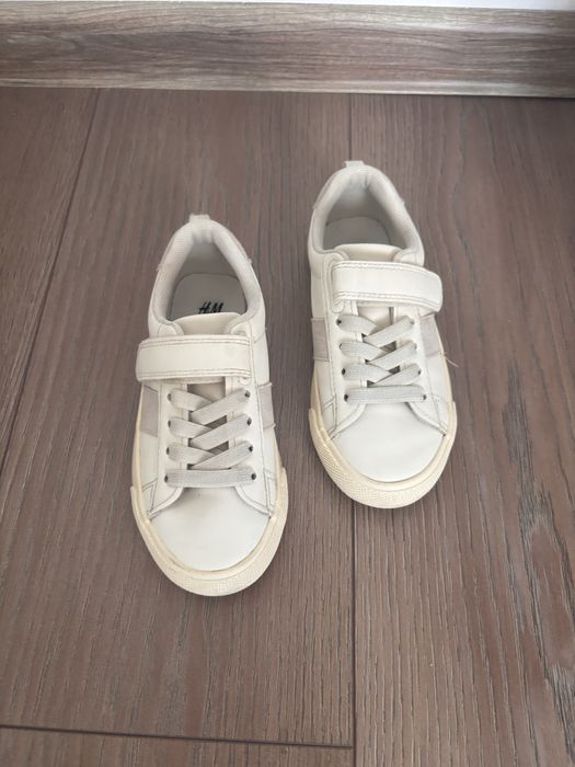 Adidasi H&M, marimea 28