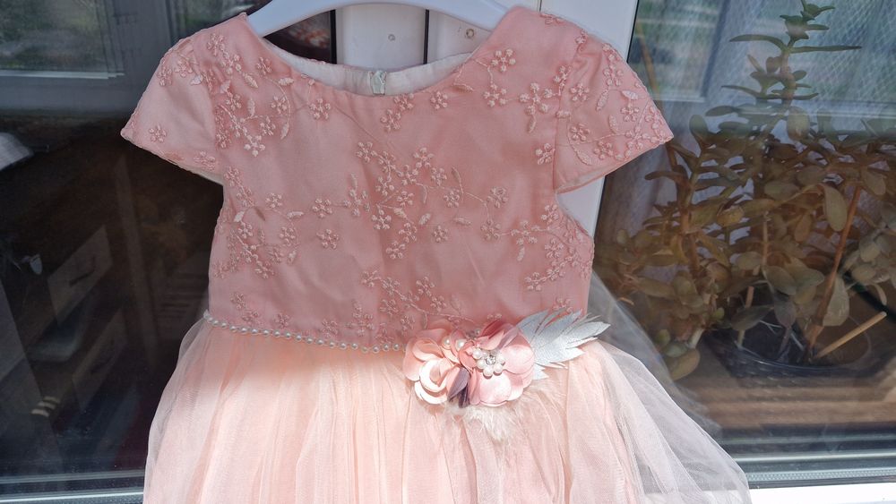 Платье на девочку