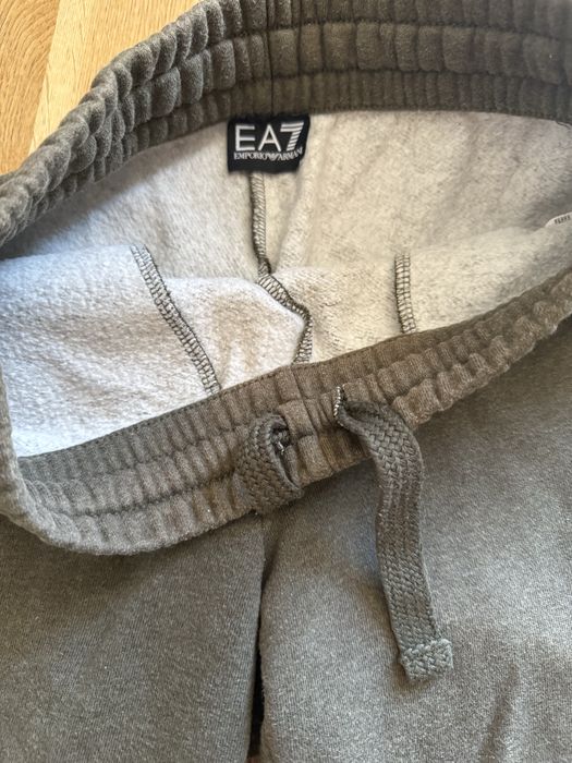 Ватирано Долнище Armani EA7 100% оригинал размер XS