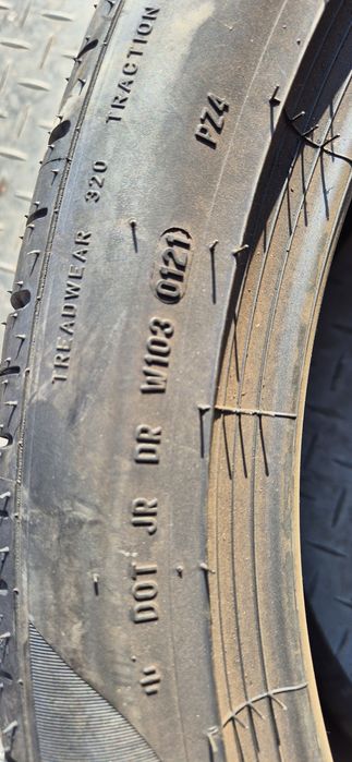 325 35 23 Pirelli o bucată