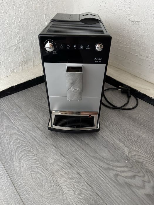 Компактен Кафеавтомат Melitta Purista F230 (15 Bar, Безшумна мелачка, Еспресо)