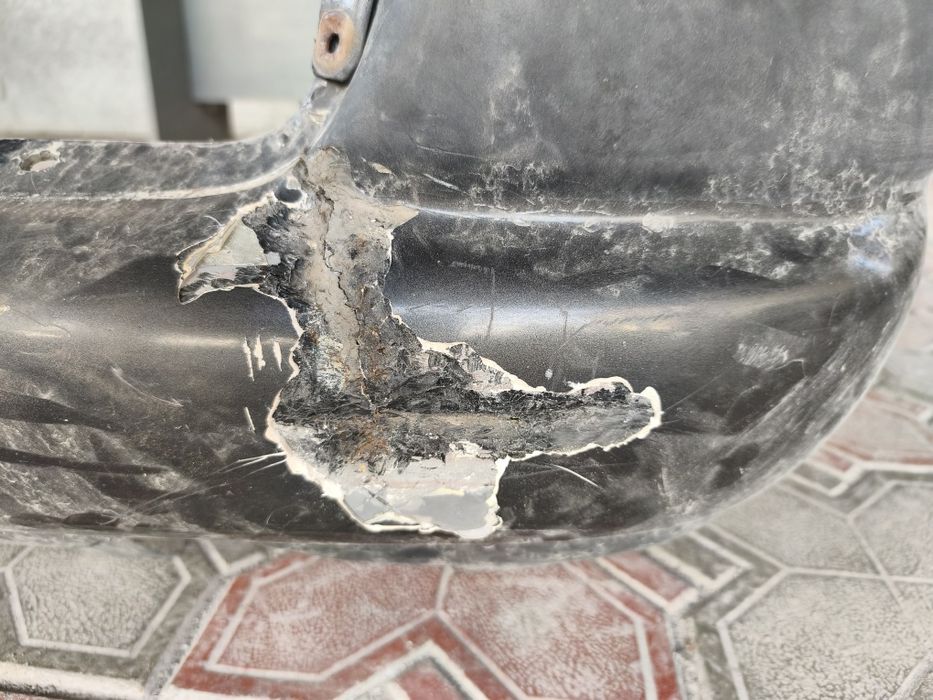 Два Бампера на тоета Калдина