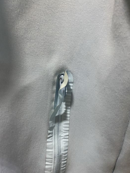 Продам брендовые вещи Nike moncler