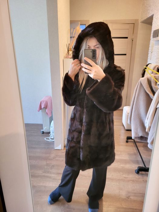 Шуба норковая с капюшоном