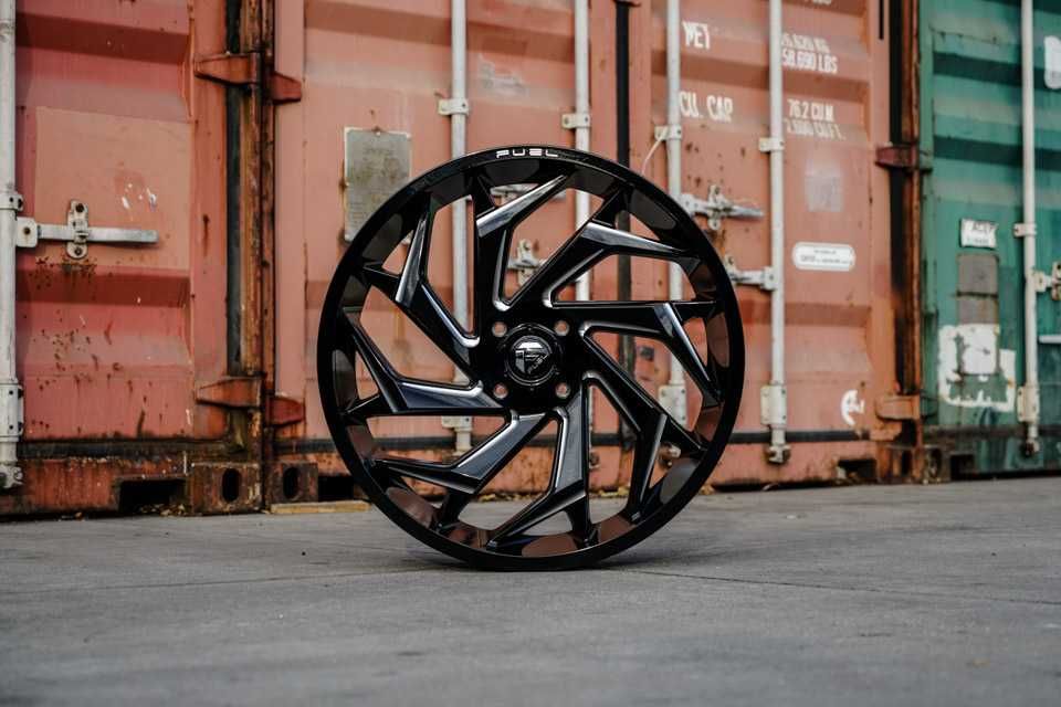 Jante Fuel Offroad REACTION pentru FORD / JEEP / CHEVY /TOYOTA R15-24