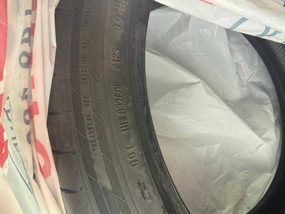 Anvelope Vara Continental 235/45 R20