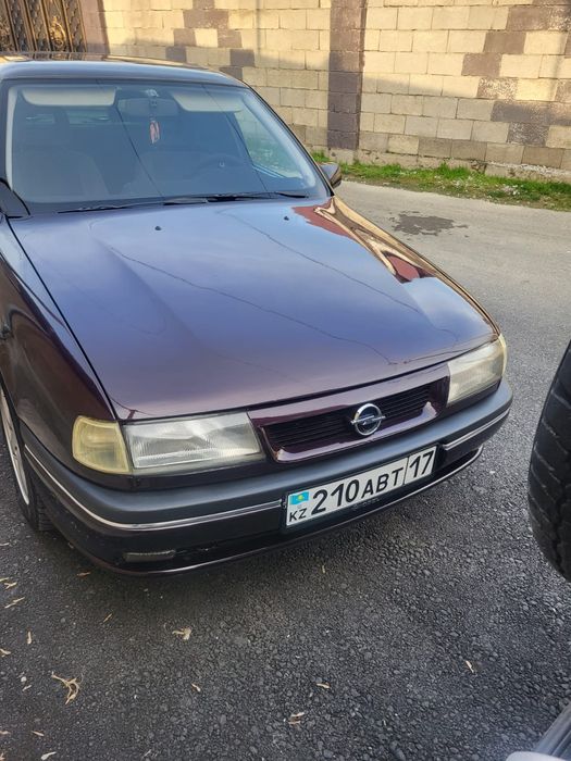 Машина Opel Vectra