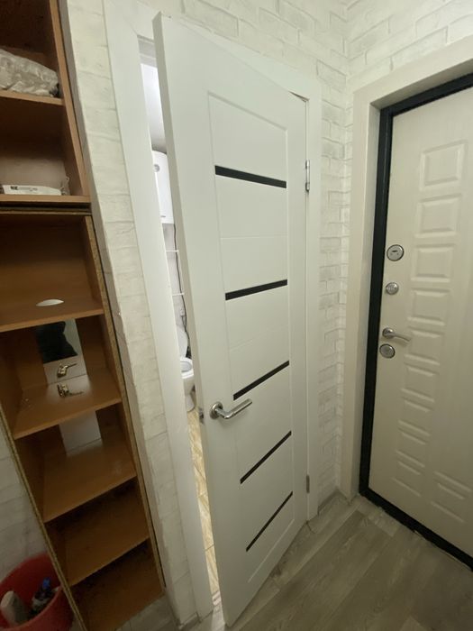 Продаю межкомнатную дверь