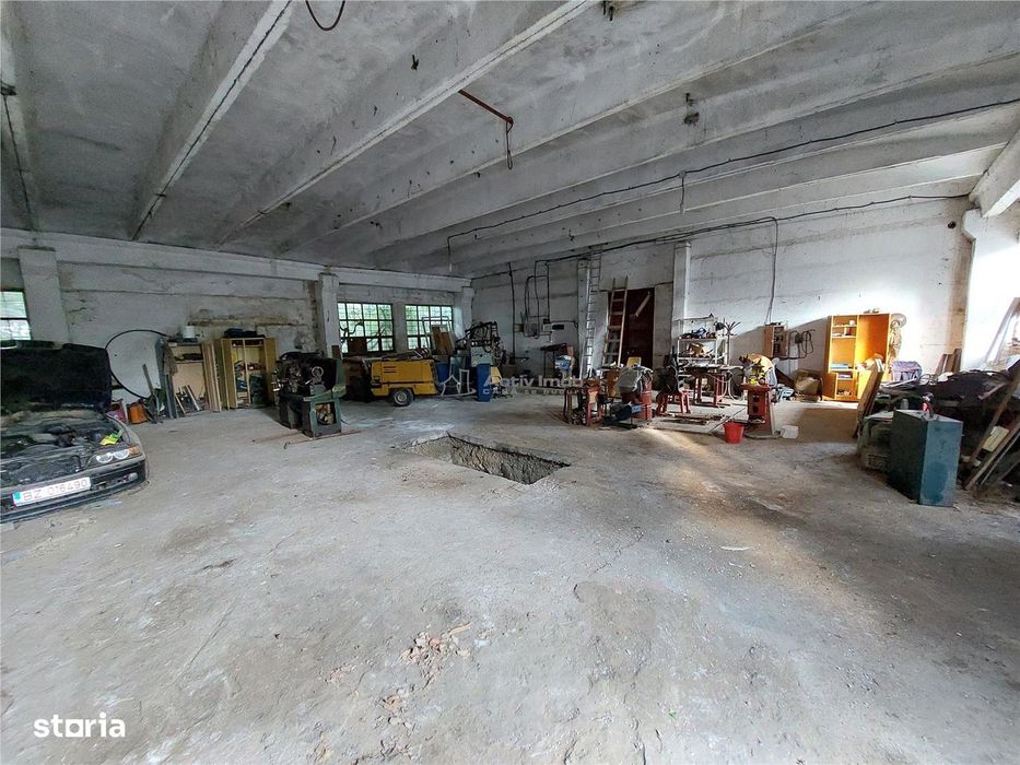 Hala de productie 300 mp, teren 976 mp, zona Verguleasa