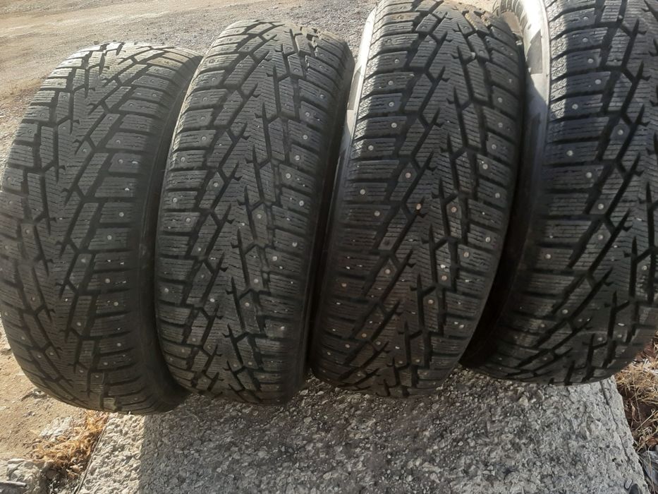 Продам шины 235/60/18 найда