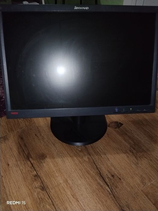 Se vinde monitor Lenovo
