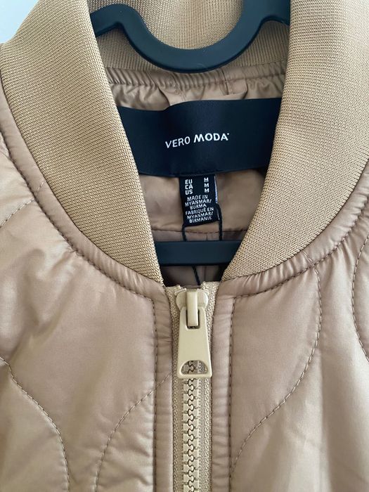 Ново пролетно бомбър яке