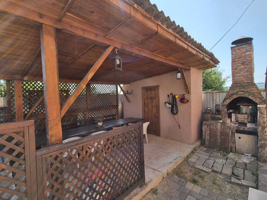 PROPRIETAR - vând casă în Hemeiuș,  148 mp utili | teren 450 mp