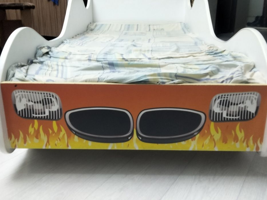 Кроватка детская