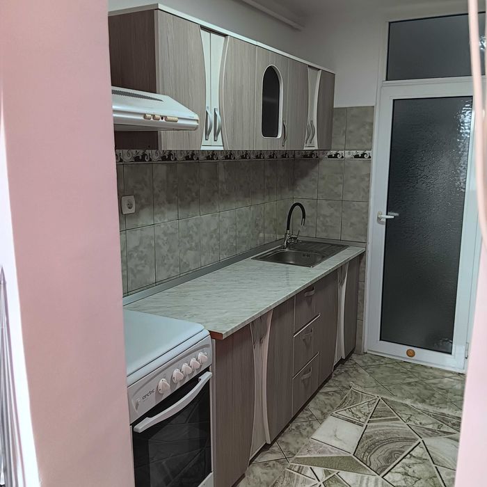 Inchiriez apartament 2 camere