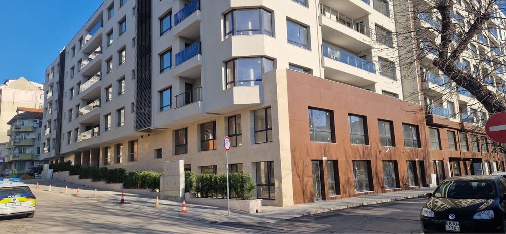 Продава се Двустаен апартамент в Варна, Централна поща - 65 кв.м за 1475 €/кв.м - Снимка #1