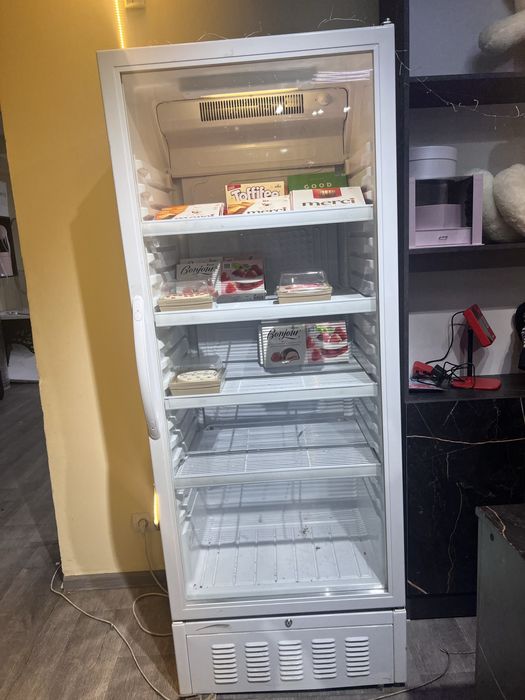 продается : Шкаф, Холодильник, диван