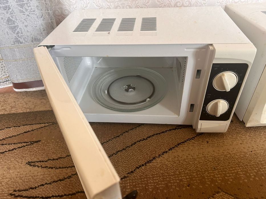 Микроволновки 2шт hansa ava