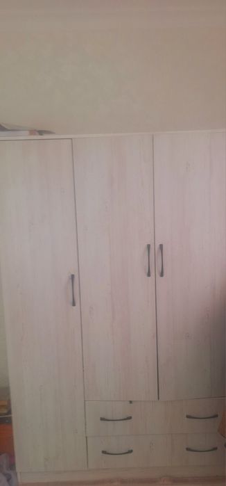 Продам шкаф почти новый