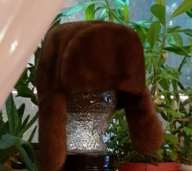 Продам зимние шапки б/у