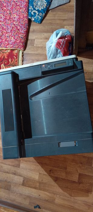 Срочно ! Продаю принтер большой