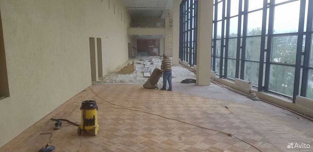 Установка плинтусов настил паркета ламината деревянных полов шлифовка