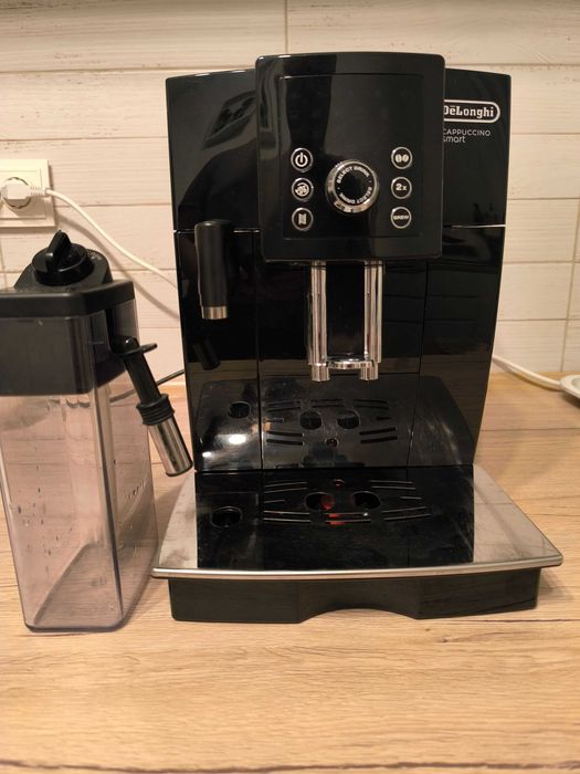 Espressor automat DELONGHI Cappucino Smart