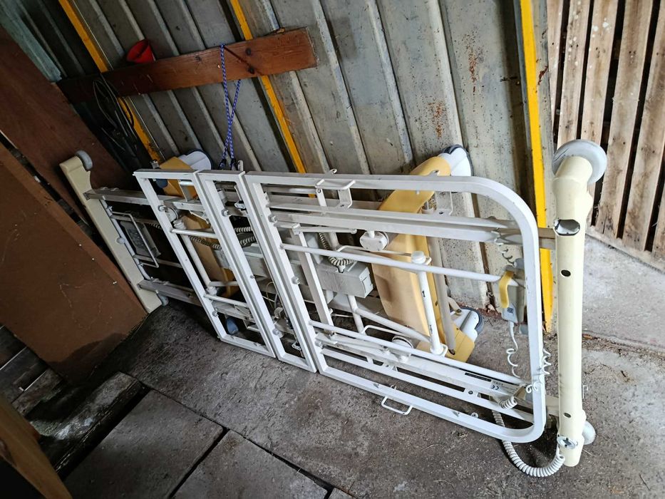 Електрическо болнично легло [Dewert]