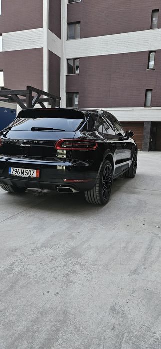 Porsche Macan 2.0 T Sport Chrono