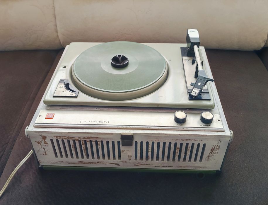 Ретро грамофон отличен