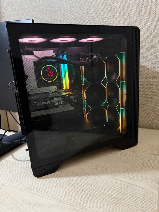 Продаю корпус thermaltake s300 tg