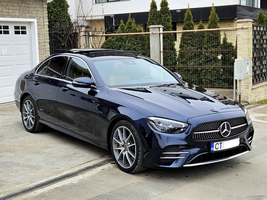 Mercedea E300 de / Pachet Amg/ Panoramic/ Piele Maro/ Plug In Hybrid/ 35.OOO€