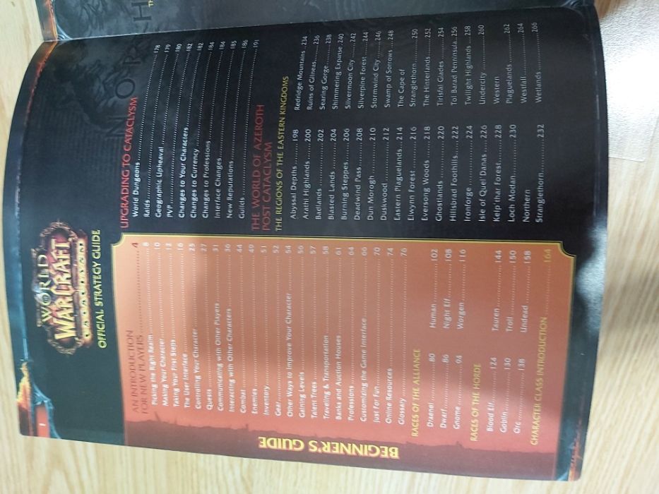 Carte - World of Warcraft Cataclysm Guide - Pentru colectionari