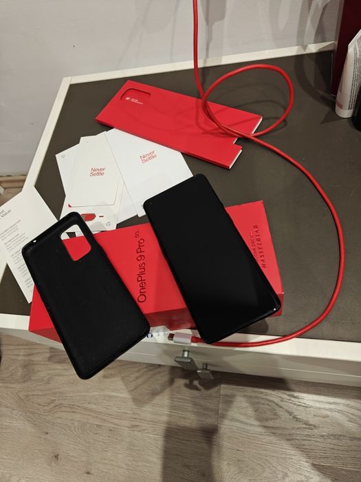 Смартфон One Plus 9 Pro