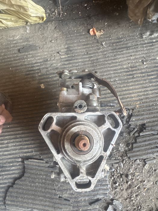ТНВД Bosch  Audi 80 B4 / A6 C4