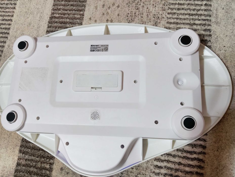 Cantar pentru bebelusi Eltron, max.20kg, LCD, 68x44x9cm