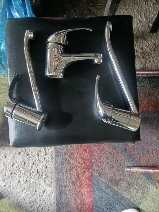 Vând bateri de chiuveta din alama!