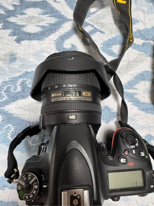 Nikon 750d………………