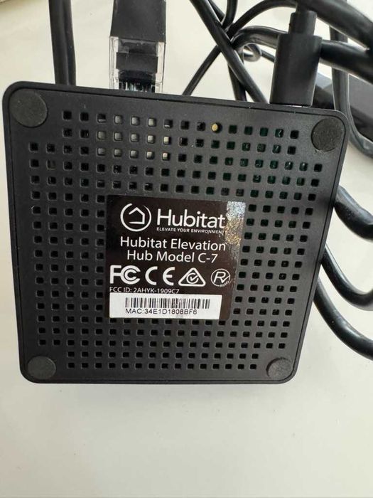 Hubitat Elevation C-7 Smart Home Hub (ZigBee + Z-Wave) – local, fara cloud