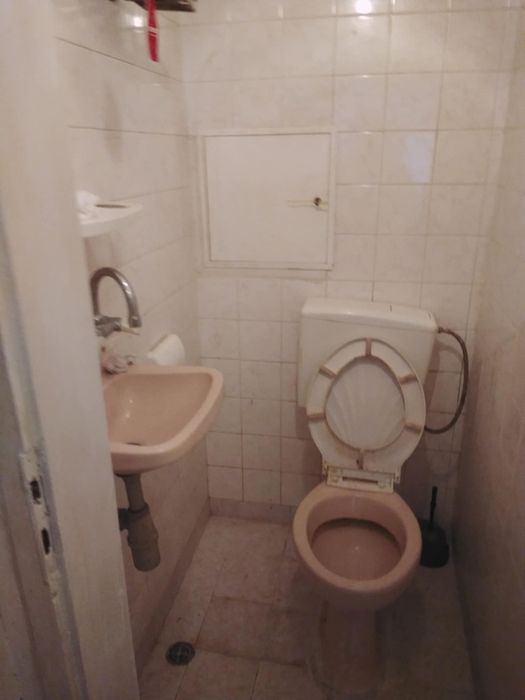 Дава се под наем Двустаен апартамент в Бургас, Възраждане - 47 кв.м за 255 € - Снимка #2