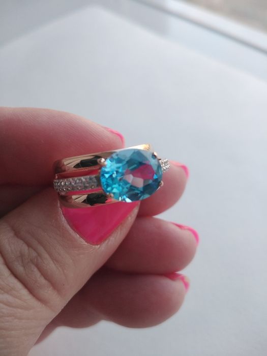 Кольцо 585, 18р,топаз