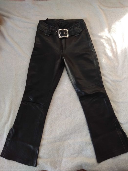 Черен кожен панталон от естествена агнешка кожа