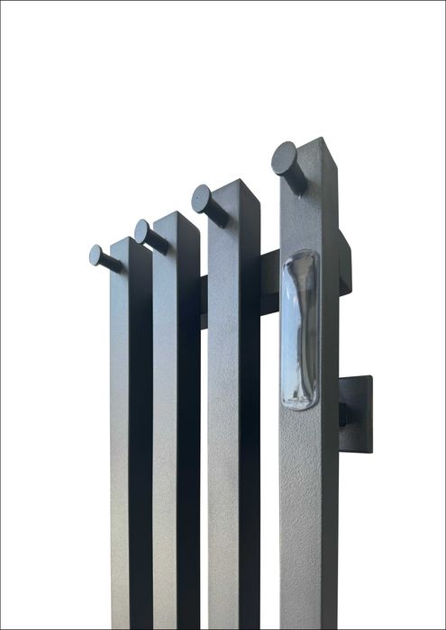 Вертикальный полотенесушитель из квадратной трубы, от производителя.